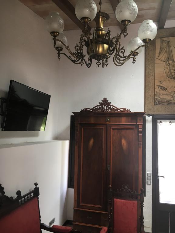 Stadthaus Mitten Im Kuenstlerviertel Von Arta Mit Zwei Wohnungen 外观 照片