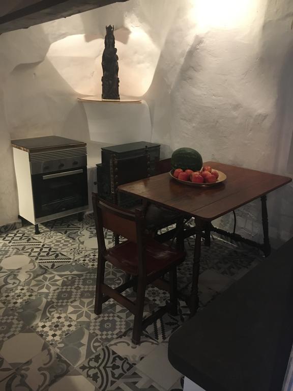 Stadthaus Mitten Im Kuenstlerviertel Von Arta Mit Zwei Wohnungen 外观 照片